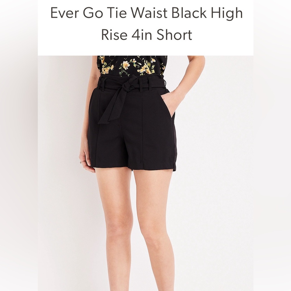 Maurice Black Tie Waist Shorts Size Small